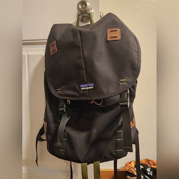 Patagonia Handbags - Patagonia Arbor Pack Black Backpack Daypack